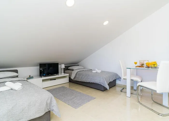 Smanjak קאבטאט