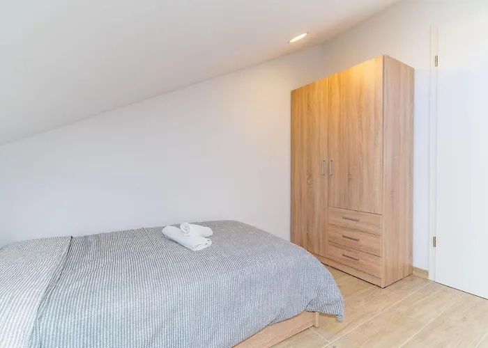 Smanjak דירה קאבטאט