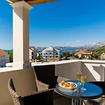 Smanjak Apartment *
